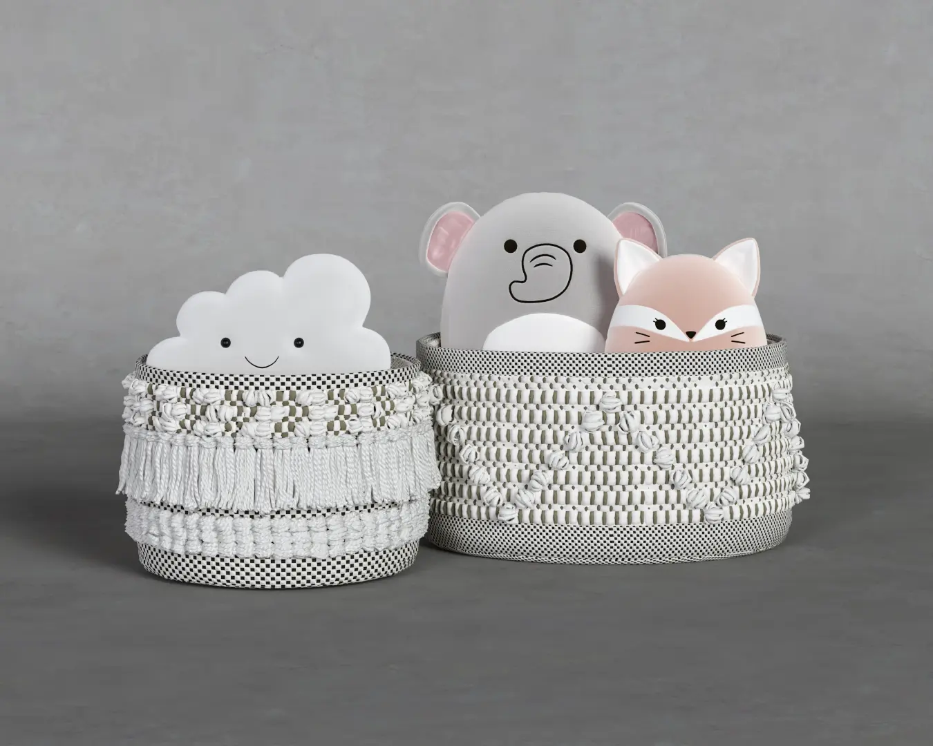 CESTOS DE MACRAME COM PELÚCIAS