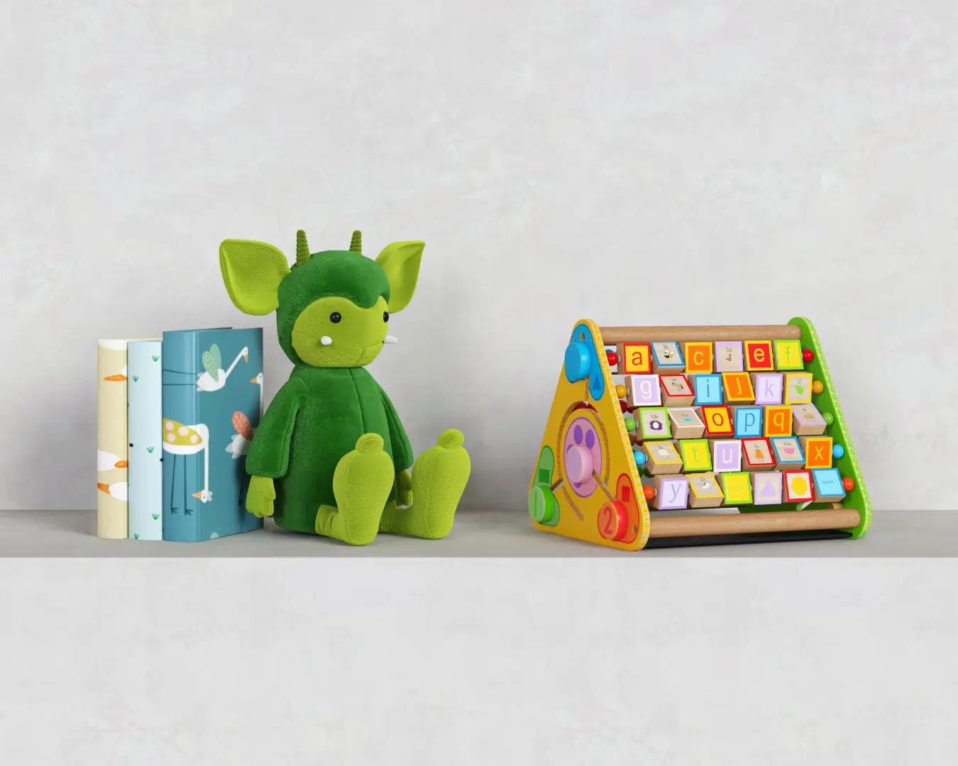 LIVROS COM PELÚCIA E BRINQUEDO